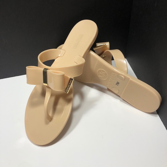 Michael Kors Shoes - Michael Kors Sandals🔥 🔥 🔥